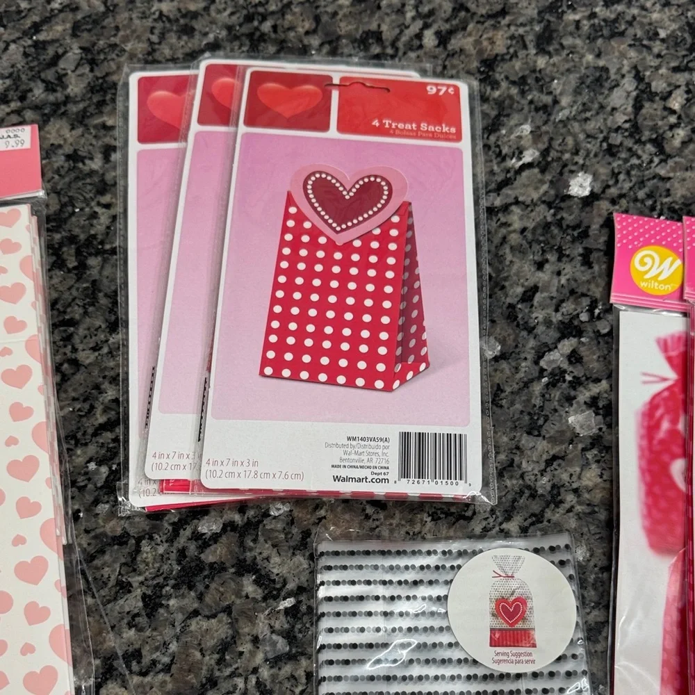 Valentine's Day Party treat gift bag Set - Red and Pink NEW